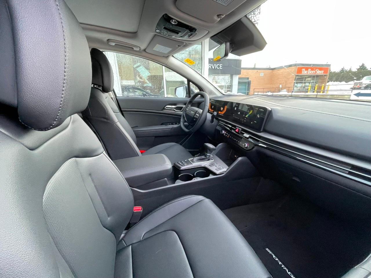 2026 Kia Sportage EX AWD Photo3