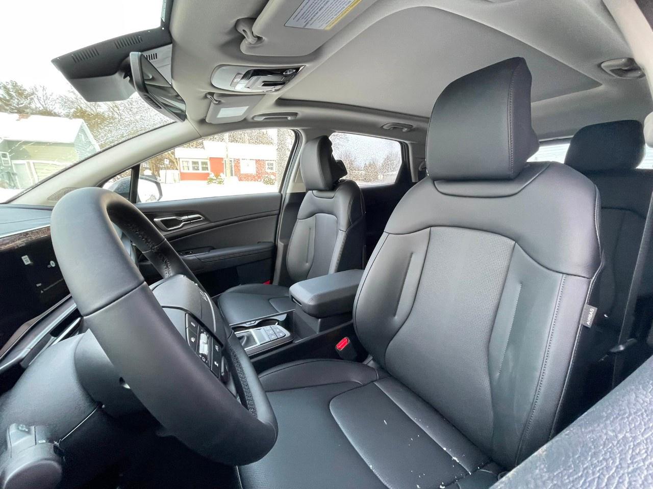2026 Kia Sportage EX AWD Photo4