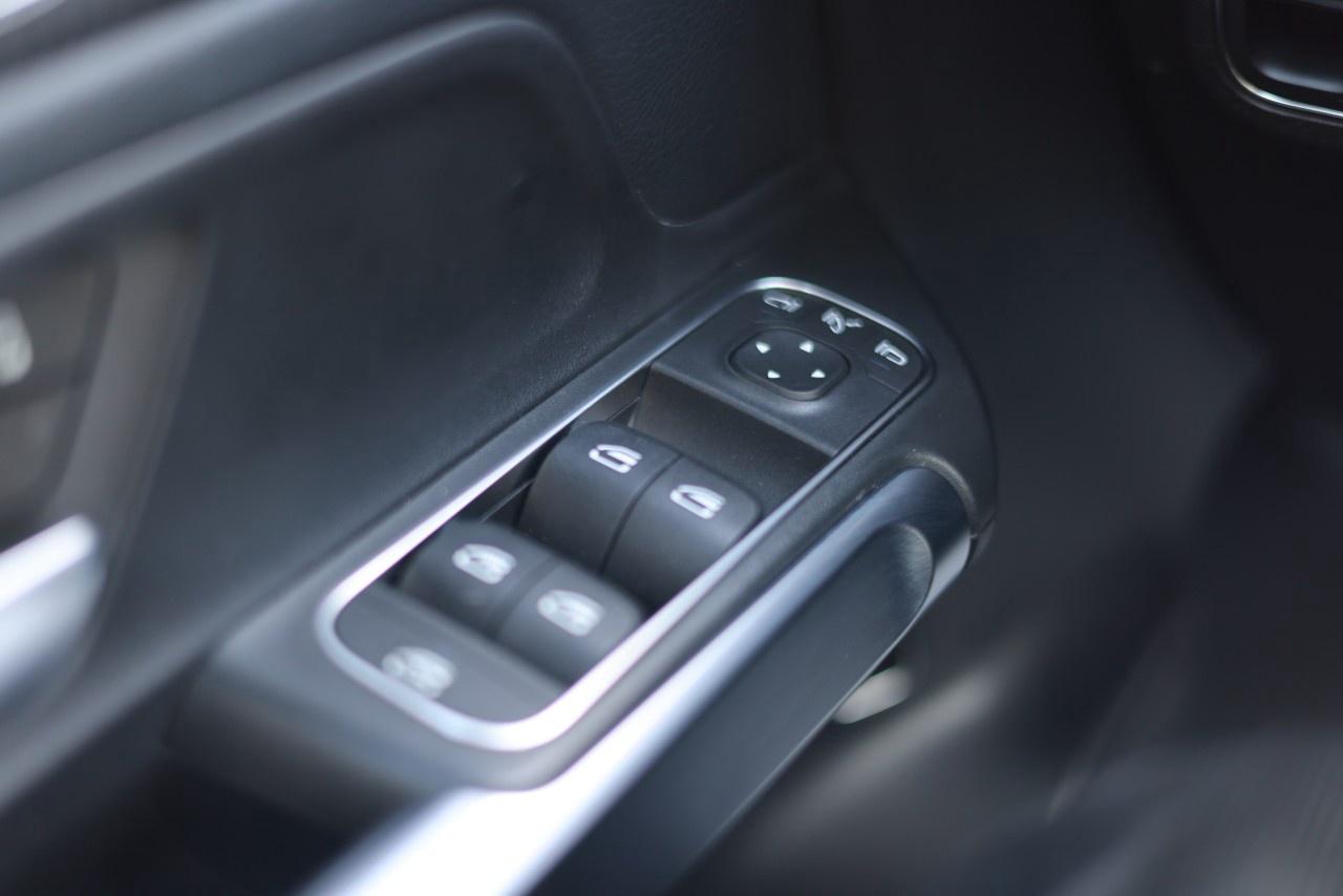 2021 Mercedes-Benz G-Class GLB 250 4MATIC SUV Photo