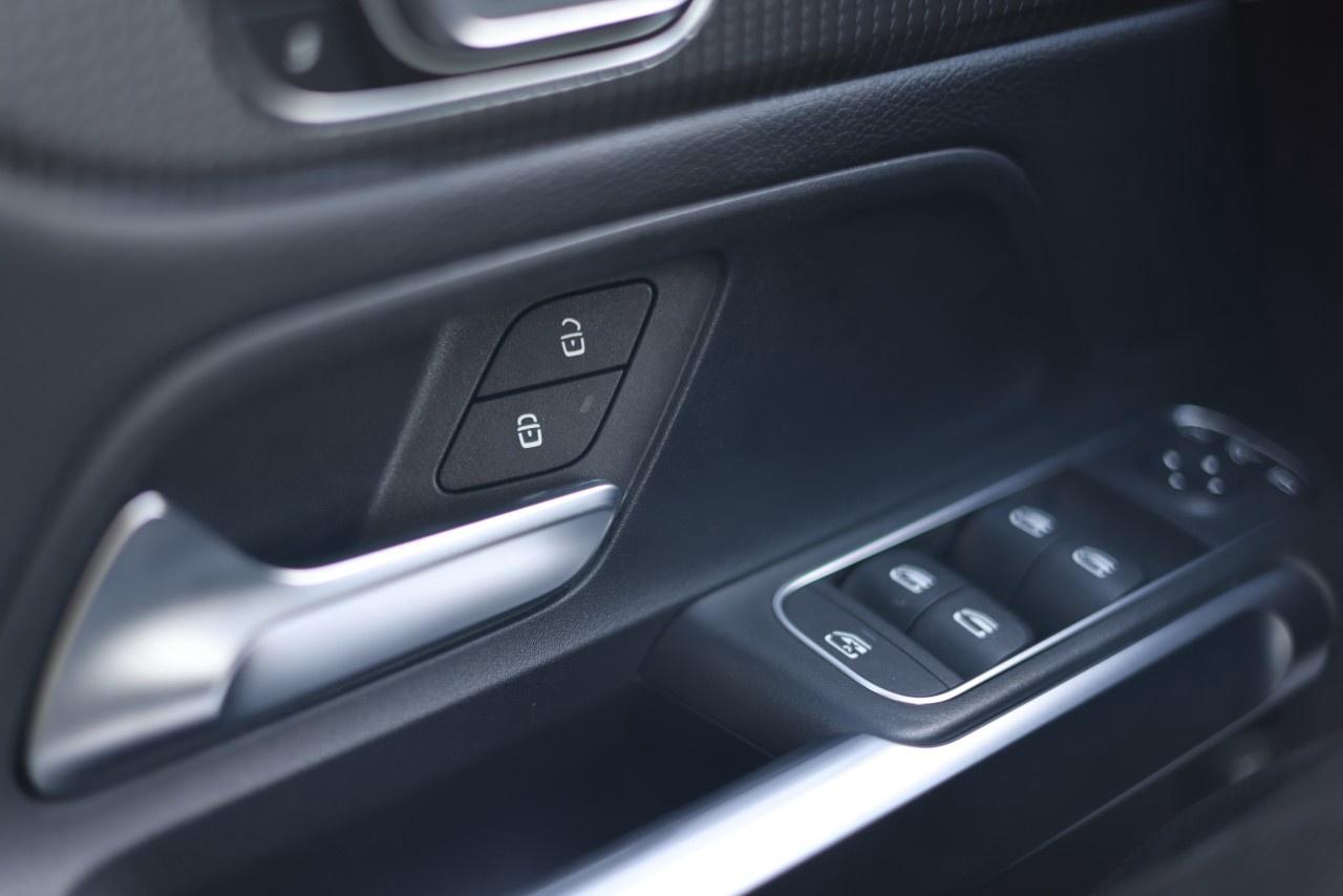 2021 Mercedes-Benz G-Class GLB 250 4MATIC SUV Photo