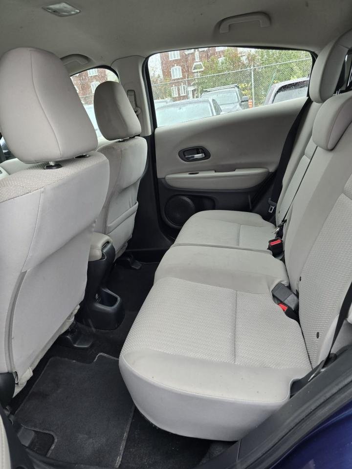 2016 Honda HR-V LX - Photo #8