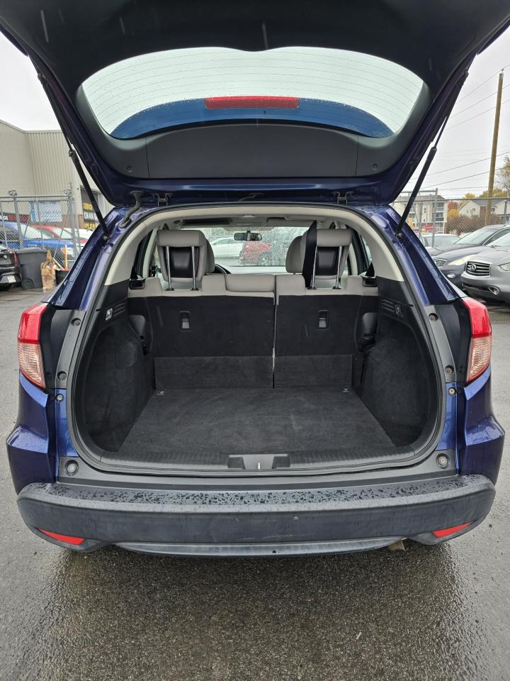 2016 Honda HR-V LX - Photo #9