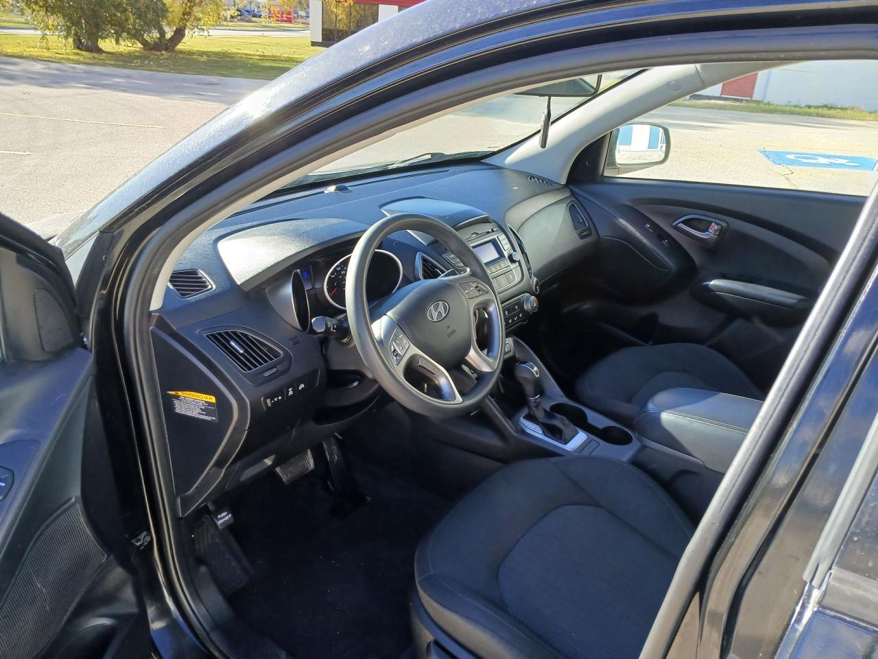 2015 Hyundai Tucson GL - Photo #9