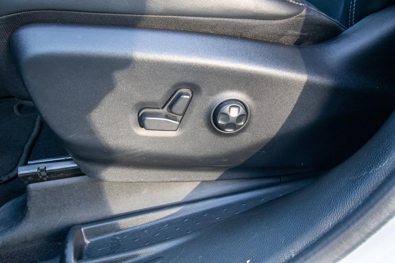 2023 Chrysler Pacifica TOURING L AWD Photo5