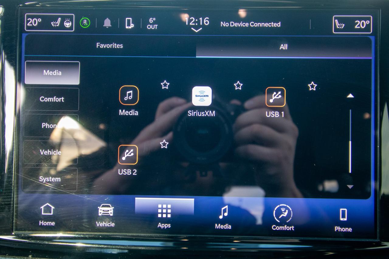 2023 Chrysler Pacifica Touring L Photo5