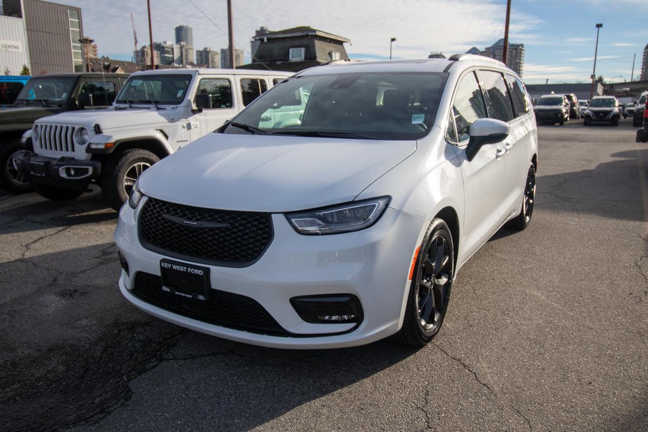 Used 2023 Chrysler Pacifica Touring L for sale in New Westminster, BC