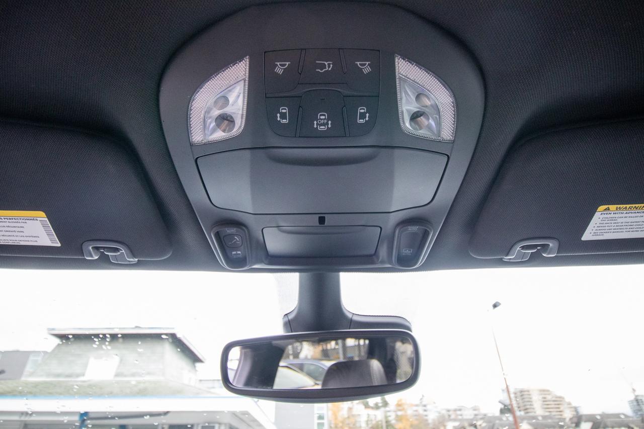 2023 Chrysler Pacifica Touring L Photo5