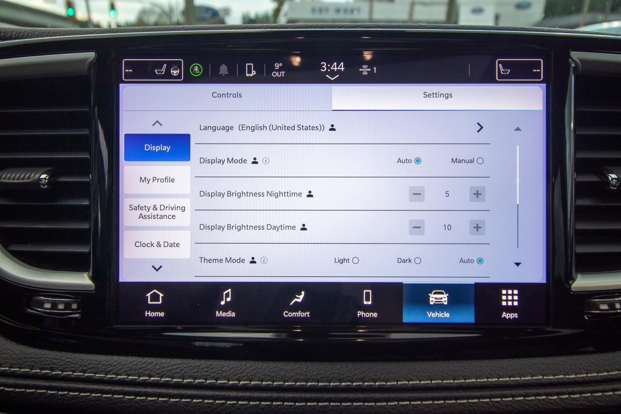 2023 Chrysler Pacifica Touring L Photo5