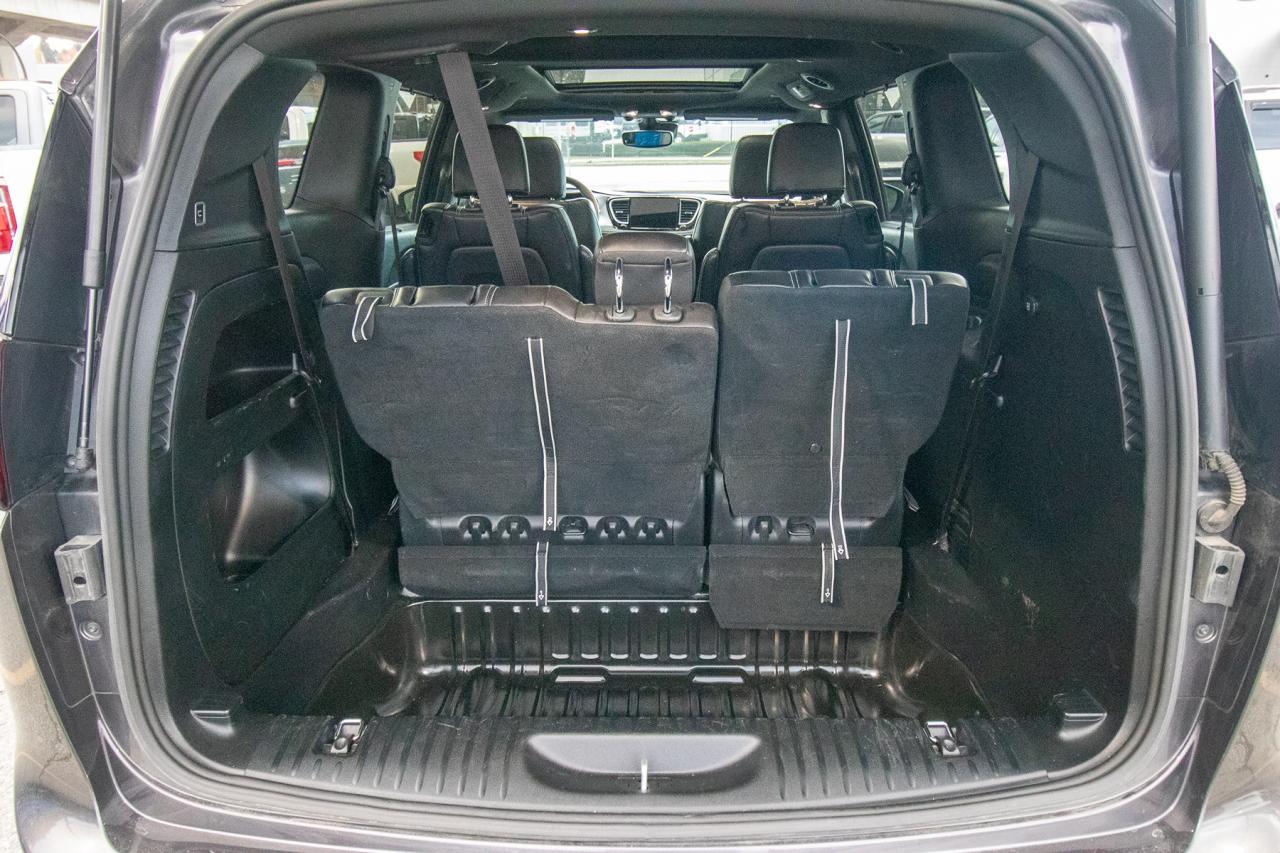 2023 Chrysler Pacifica Touring L Photo5