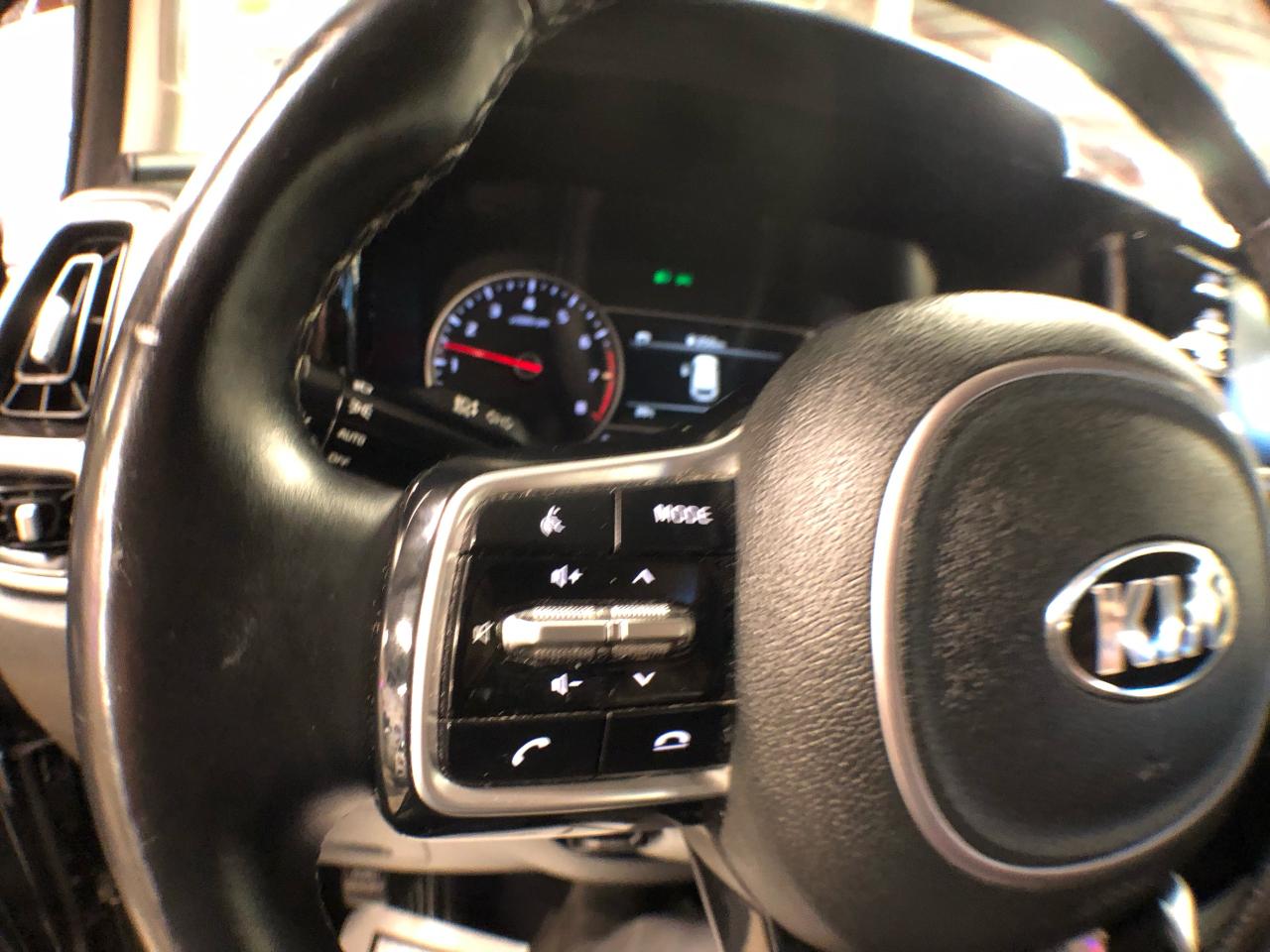 2021 Kia Sorento LX PREMIUM 7 PASS CARPLAY B/SPOT L/ASSIST CAMERA Photo