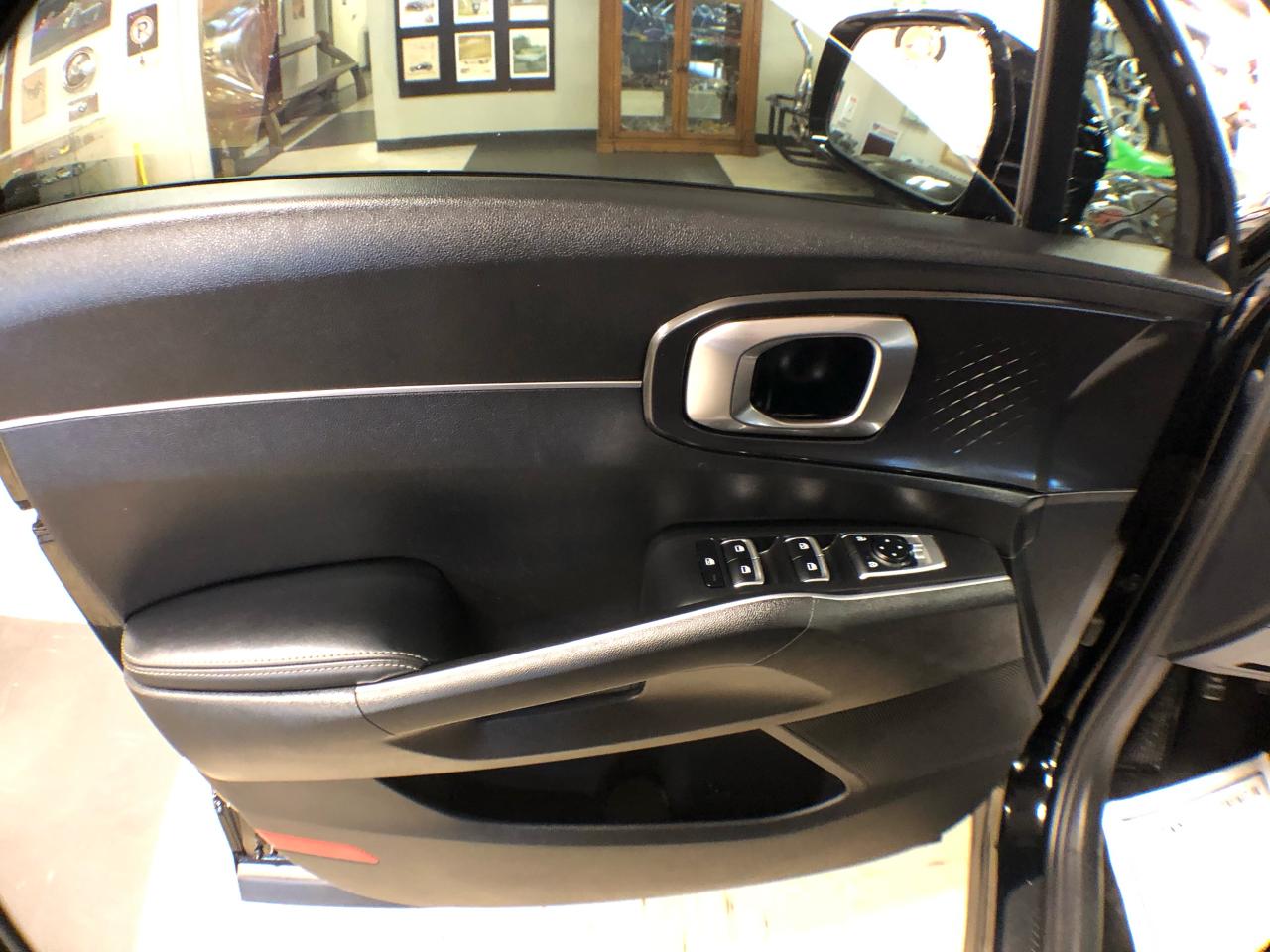 2021 Kia Sorento LX PREMIUM 7 PASS CARPLAY B/SPOT L/ASSIST CAMERA Photo