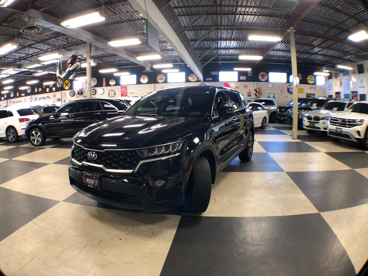 2021 Kia Sorento LX PREMIUM 7 PASS CARPLAY B/SPOT L/ASSIST CAMERA Photo2