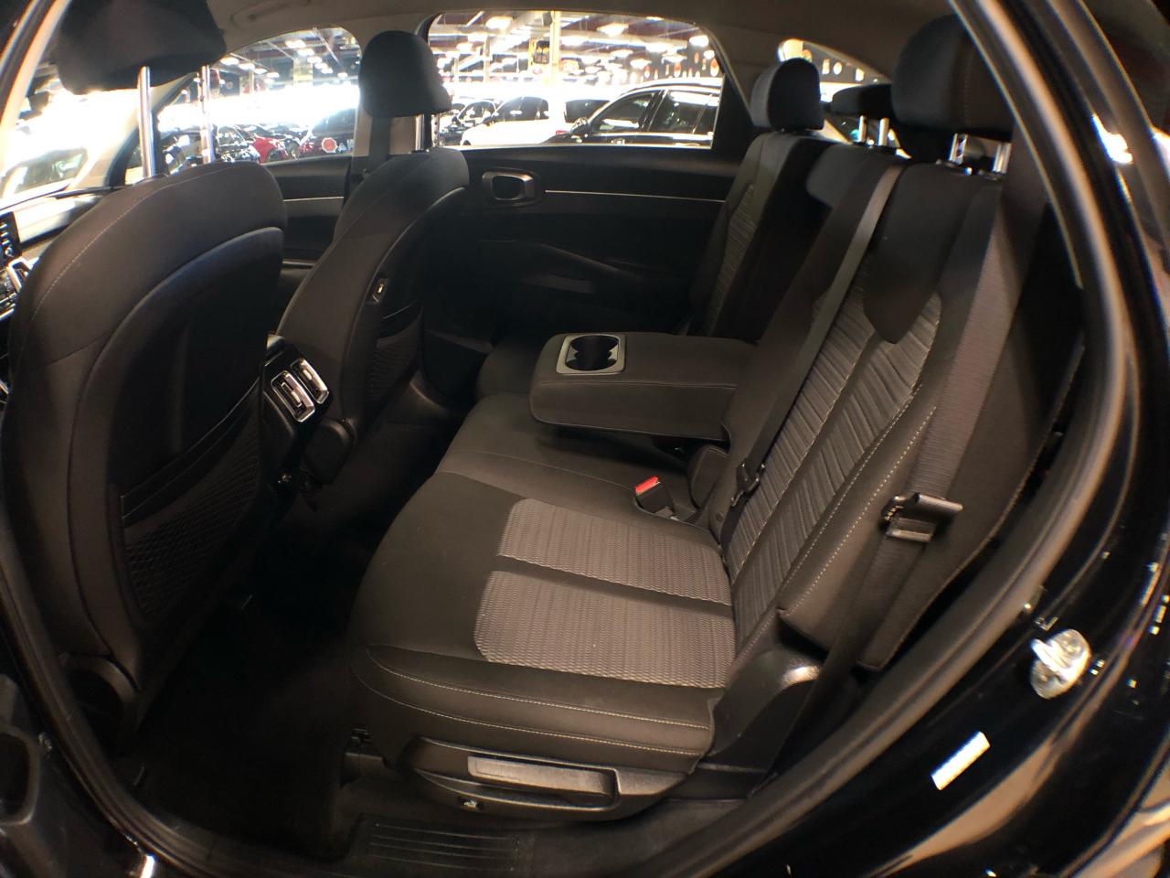 2021 Kia Sorento LX PREMIUM 7 PASS CARPLAY B/SPOT L/ASSIST CAMERA Photo