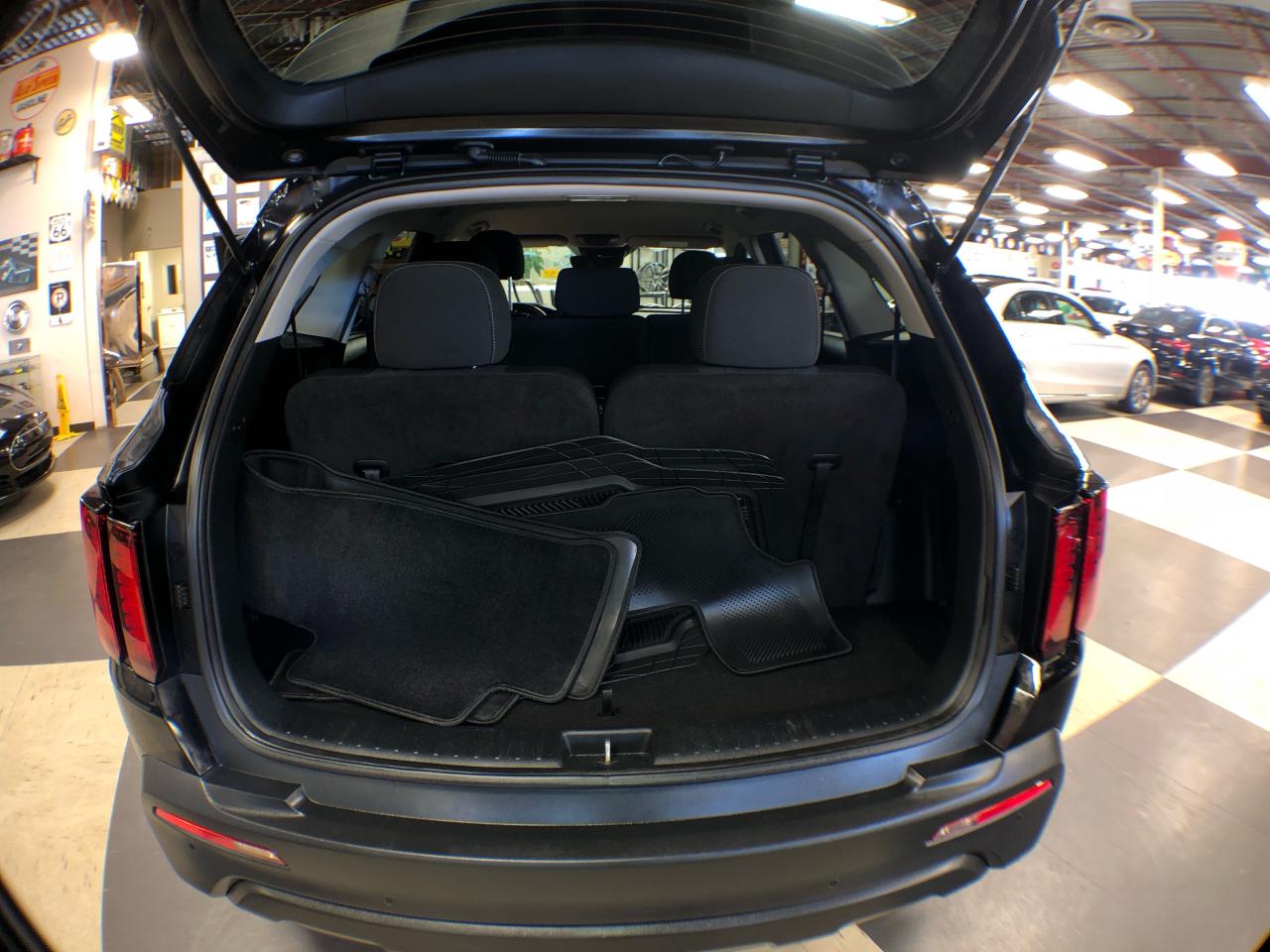 2021 Kia Sorento LX PREMIUM 7 PASS CARPLAY B/SPOT L/ASSIST CAMERA Photo