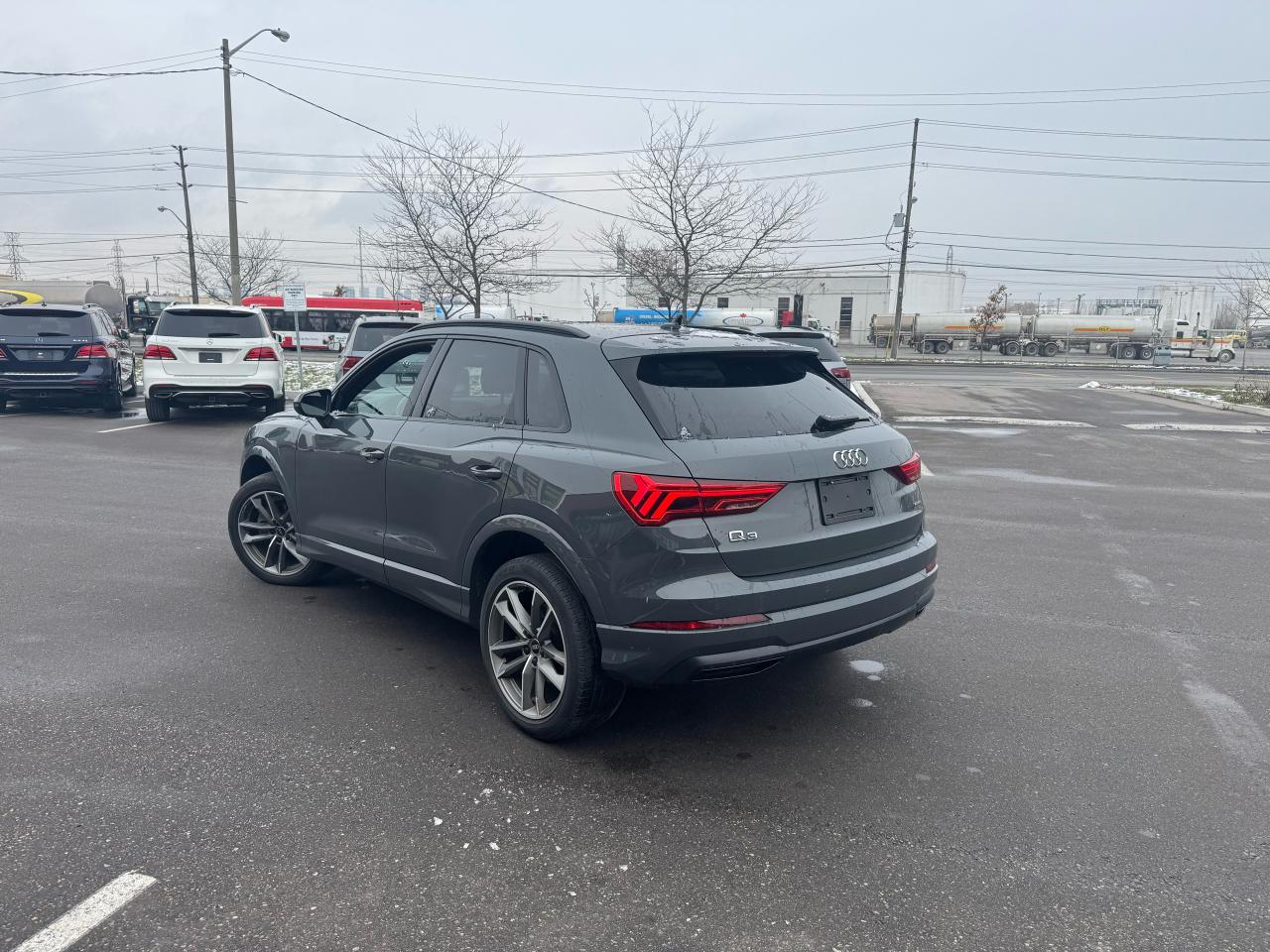 2022 Audi Q3 KOMFORT AWD LEATHER PANO/ROOF B/SPOT CAMERA Photo4