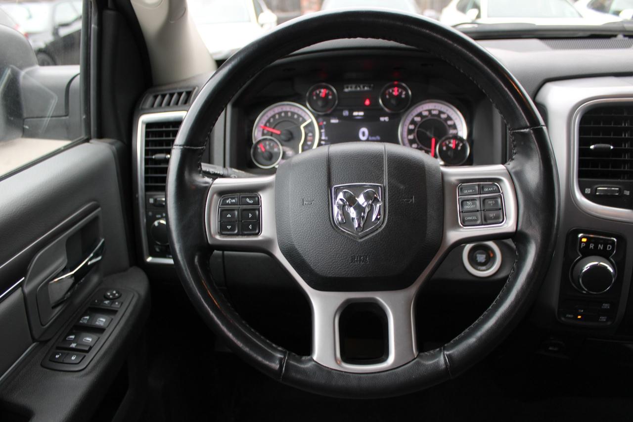 2022 RAM 1500 Classic 4x4 Crew Cab 5'7" Box - Photo #9