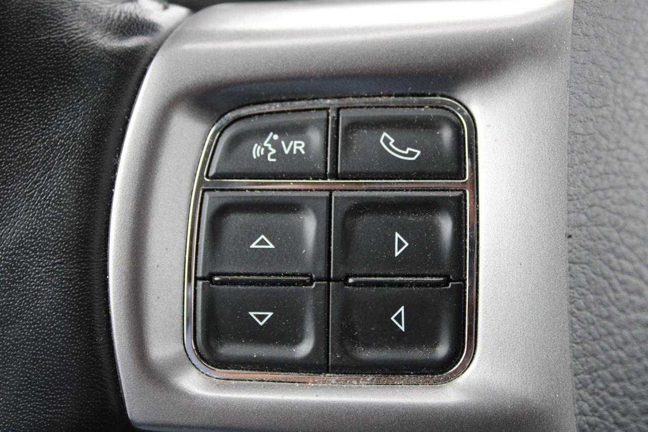 2022 RAM 1500 Classic 4x4 Crew Cab 5'7" Box - Photo #11