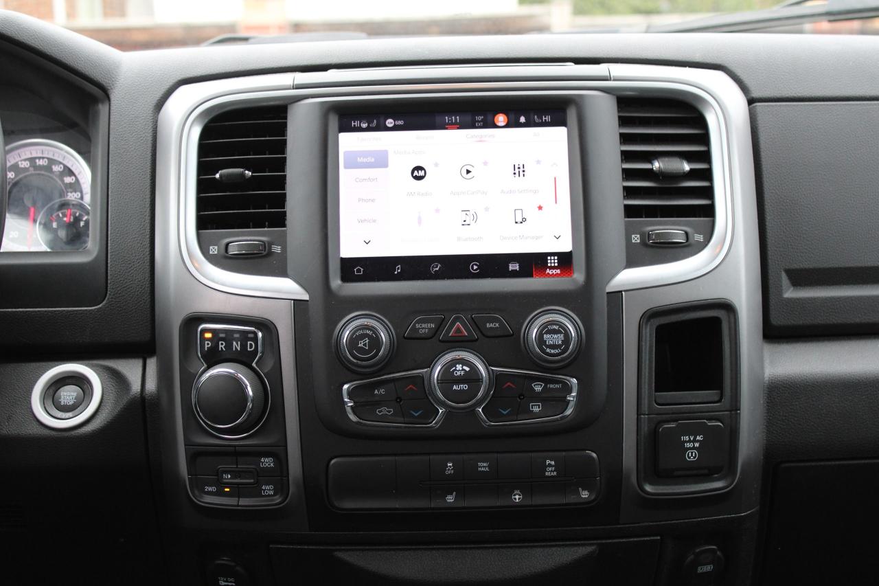 2022 RAM 1500 Classic 4x4 Crew Cab 5'7" Box - Photo #13