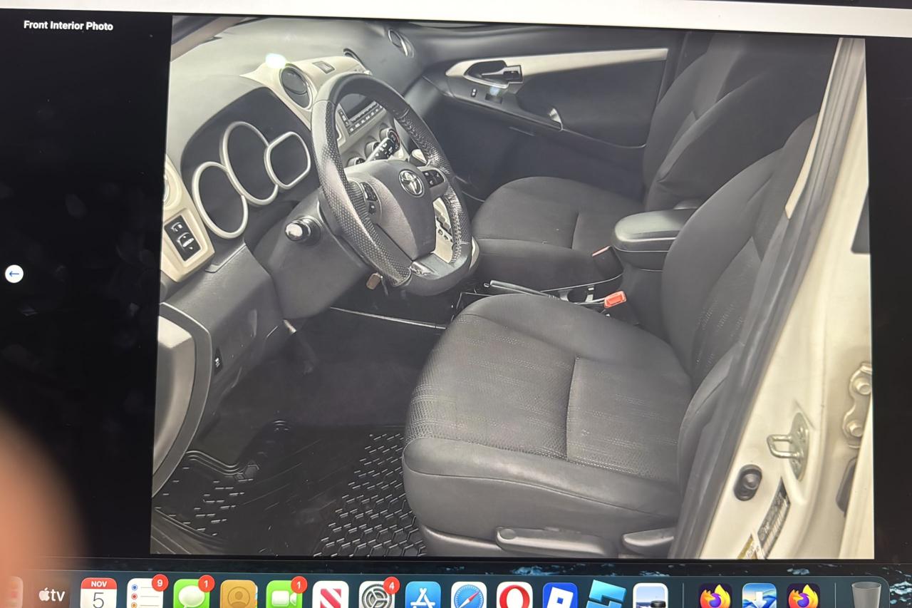 2011 Toyota Matrix  - Photo #3