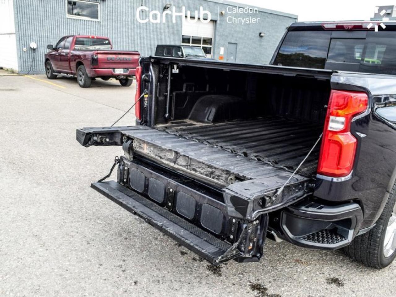 2023 Chevrolet Silverado 1500 High Country 4WD Crew Cab 147" 6.2L Leather Multi Pro Tailgate Sunroof Photo