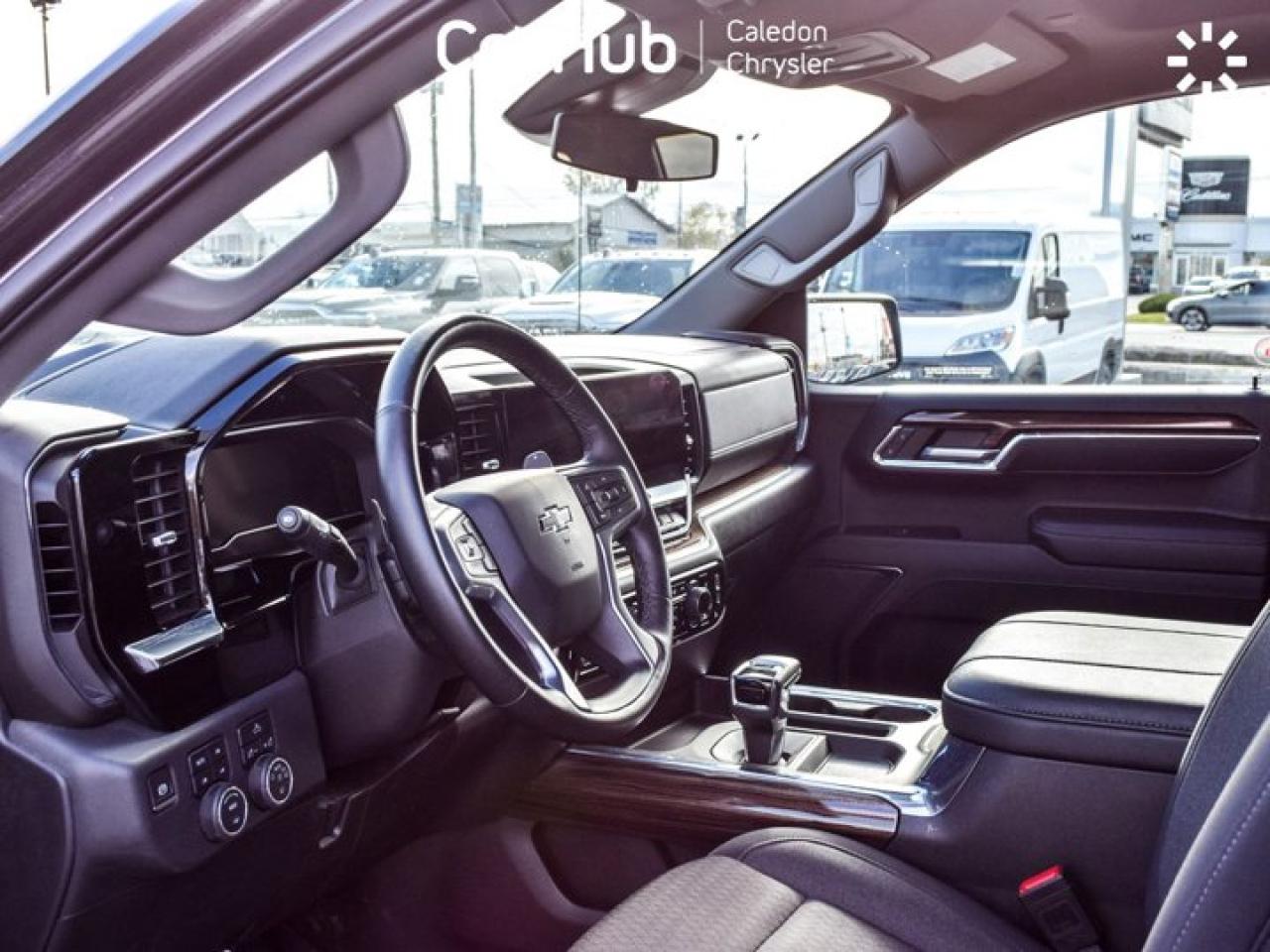 2024 Chevrolet Silverado 1500 RST 4WD Crew Cab 157" 5.3L 13.4"Display MultiPro Tailgate Photo