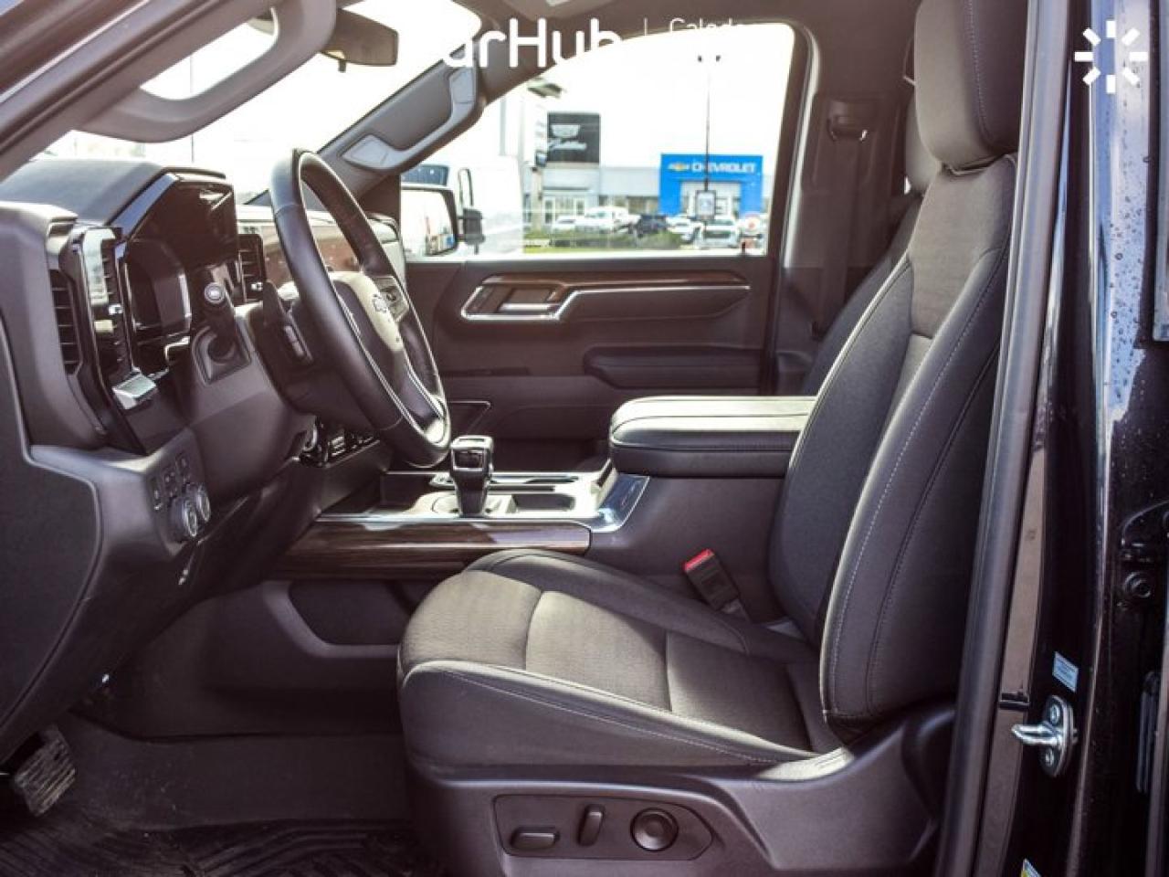 2024 Chevrolet Silverado 1500 RST 4WD Crew Cab 157" 5.3L 13.4"Display MultiPro Tailgate Photo