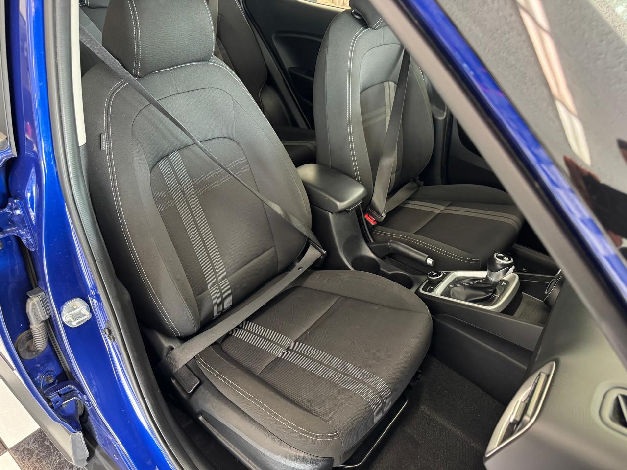 2021 Hyundai Venue Preferred+LaneKeep+Remote Start+CLEAN CARFAX Photo24