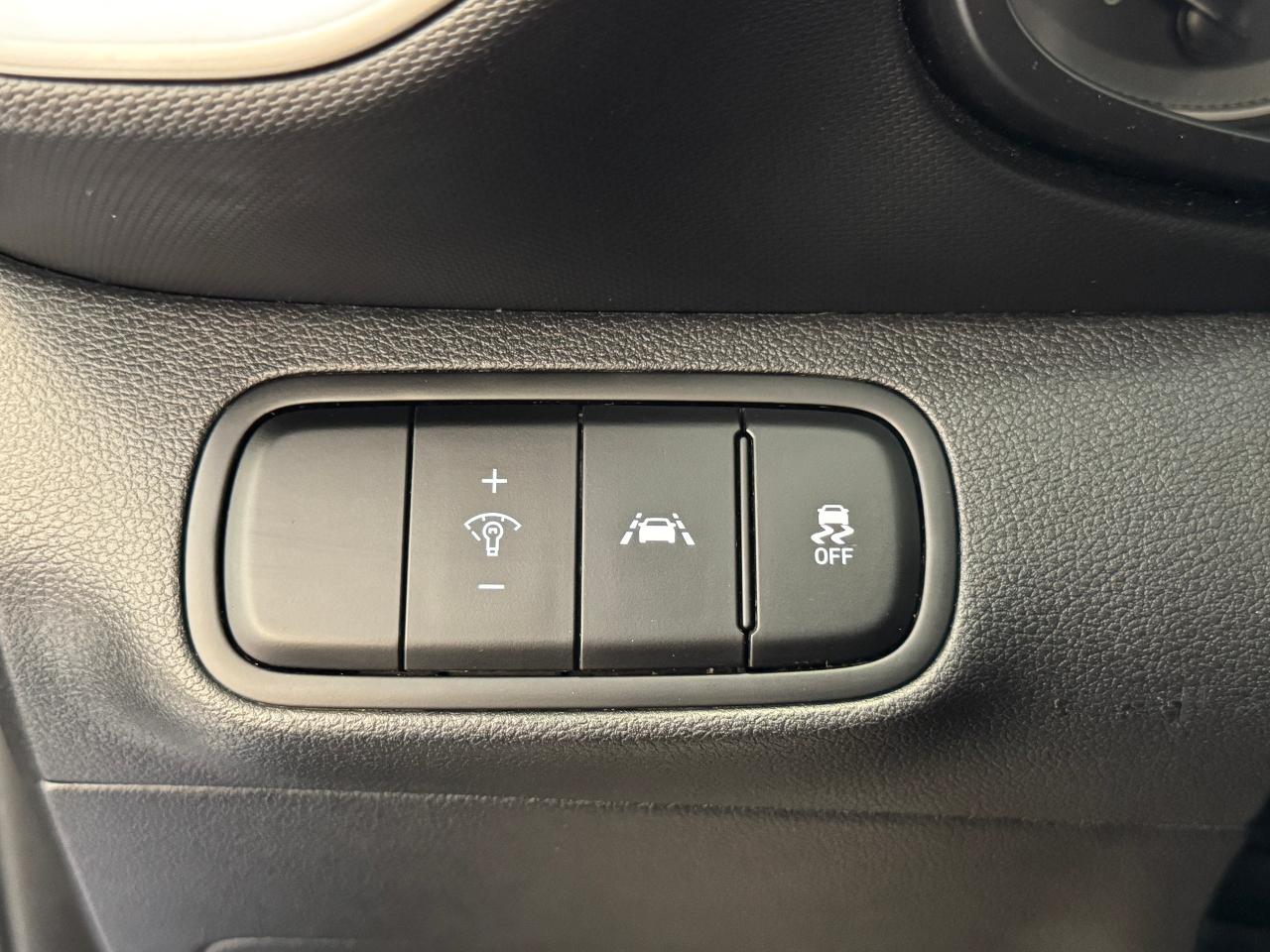 2021 Hyundai Venue Preferred+LaneKeep+Remote Start+CLEAN CARFAX Photo46