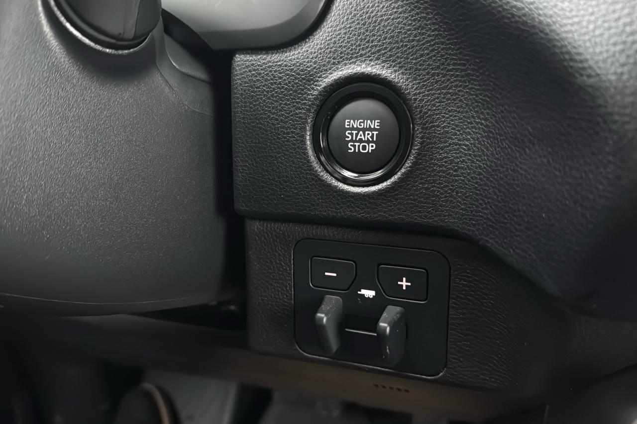 2026 Toyota Tundra CrewMax SR SR5 Photo