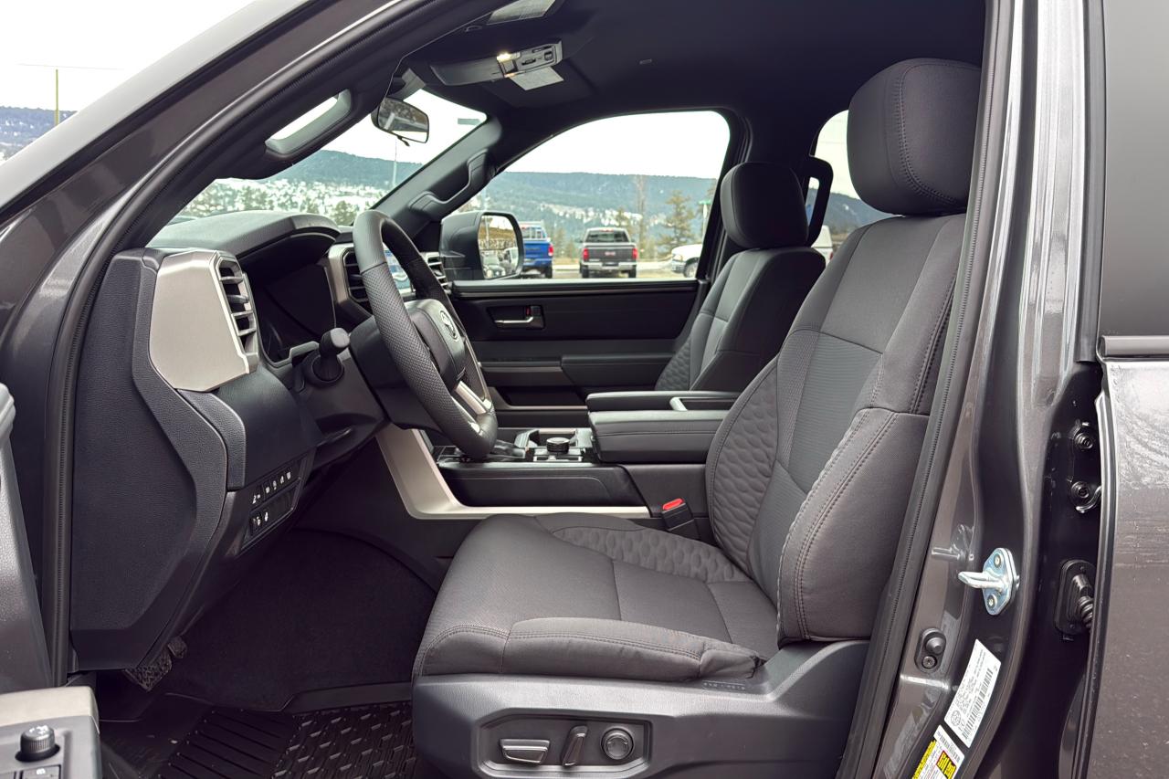 2026 Toyota Tundra CrewMax SR SR5 Photo