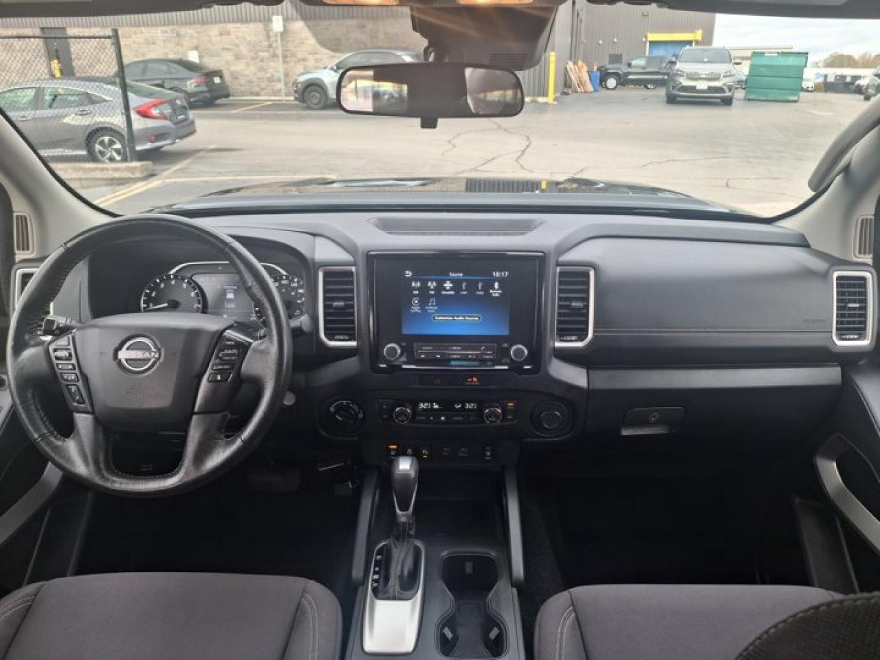 2022 Nissan Frontier SV 4X4 | Heated Wheel + Seats | CarPlay + Android | Spray-on Bedliner | Remote Start | and More ! Photo