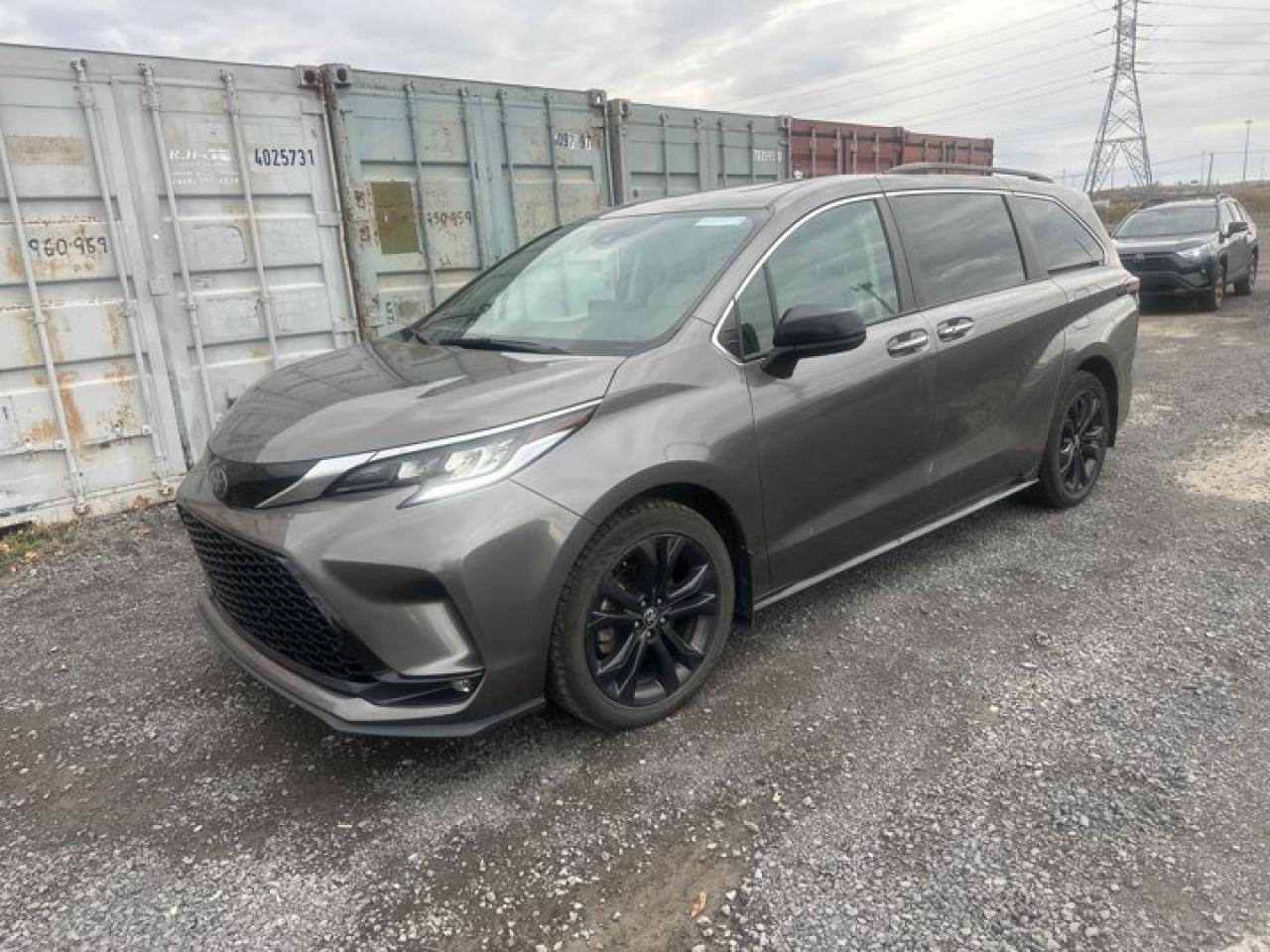 Used 2022 Toyota Sienna XSE Tech | Entertainment Screen | Leather | Sunroof | Adaptive Cruise | CarPlay and More ! for sale in Guelph, ON