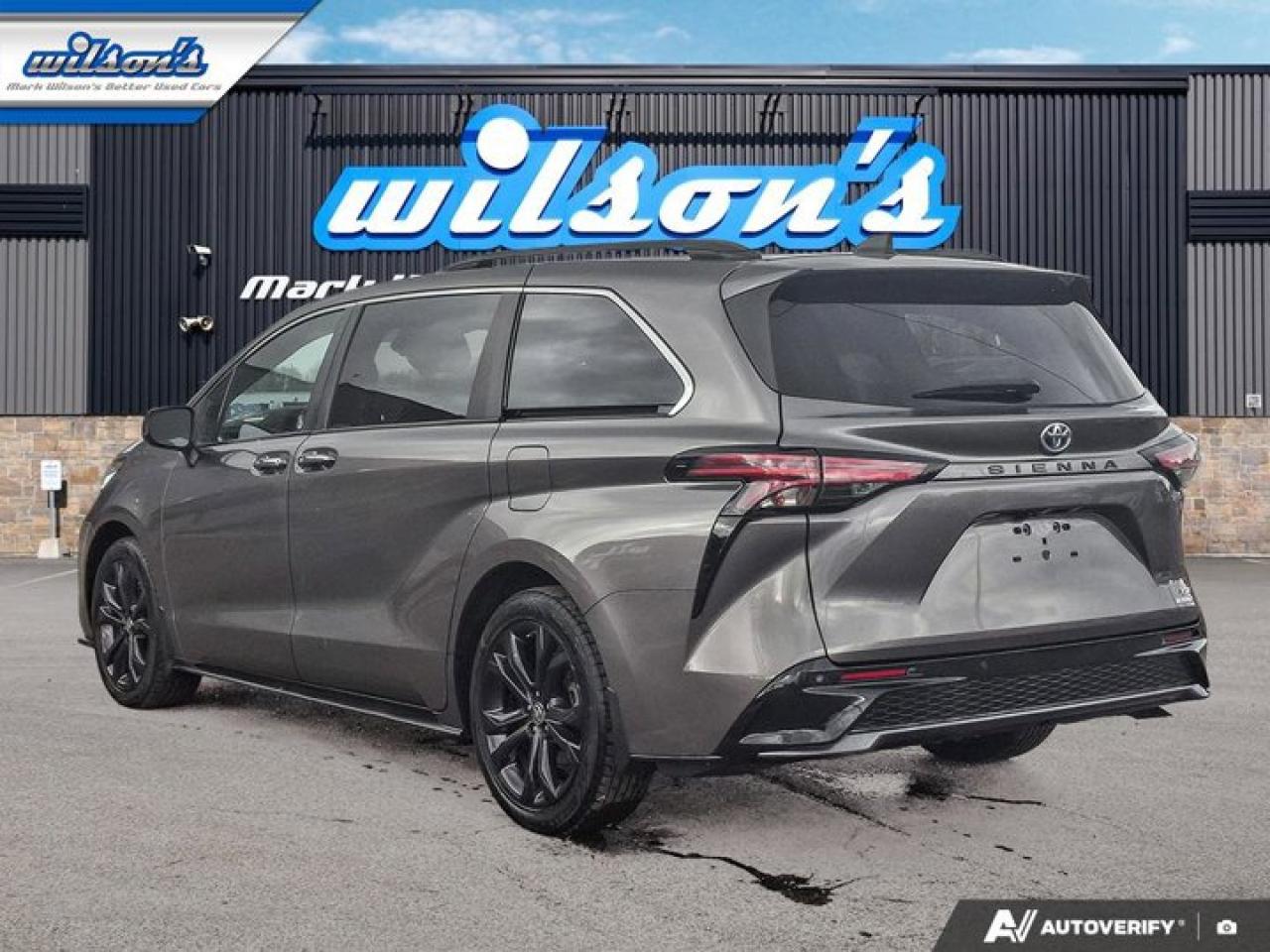 2022 Toyota Sienna XSE Tech | Entertainment Screen | Leather | Sunroof | Adaptive Cruise | CarPlay and More ! Photo2