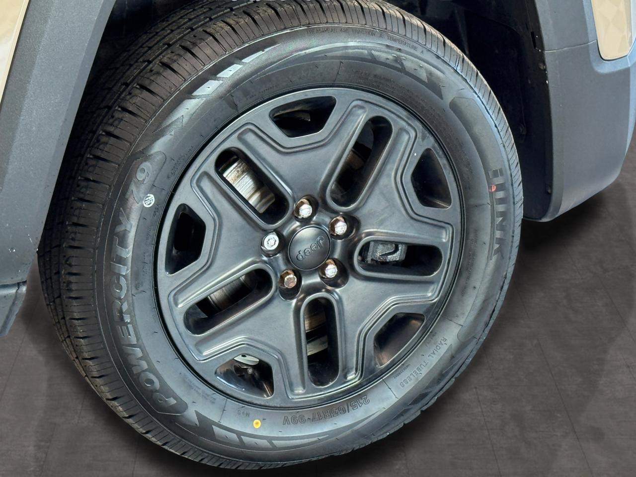 2017 Jeep Renegade 4WD 4dr Deserthawk+New Tires+Camera+CLEAN CARFAX Photo57