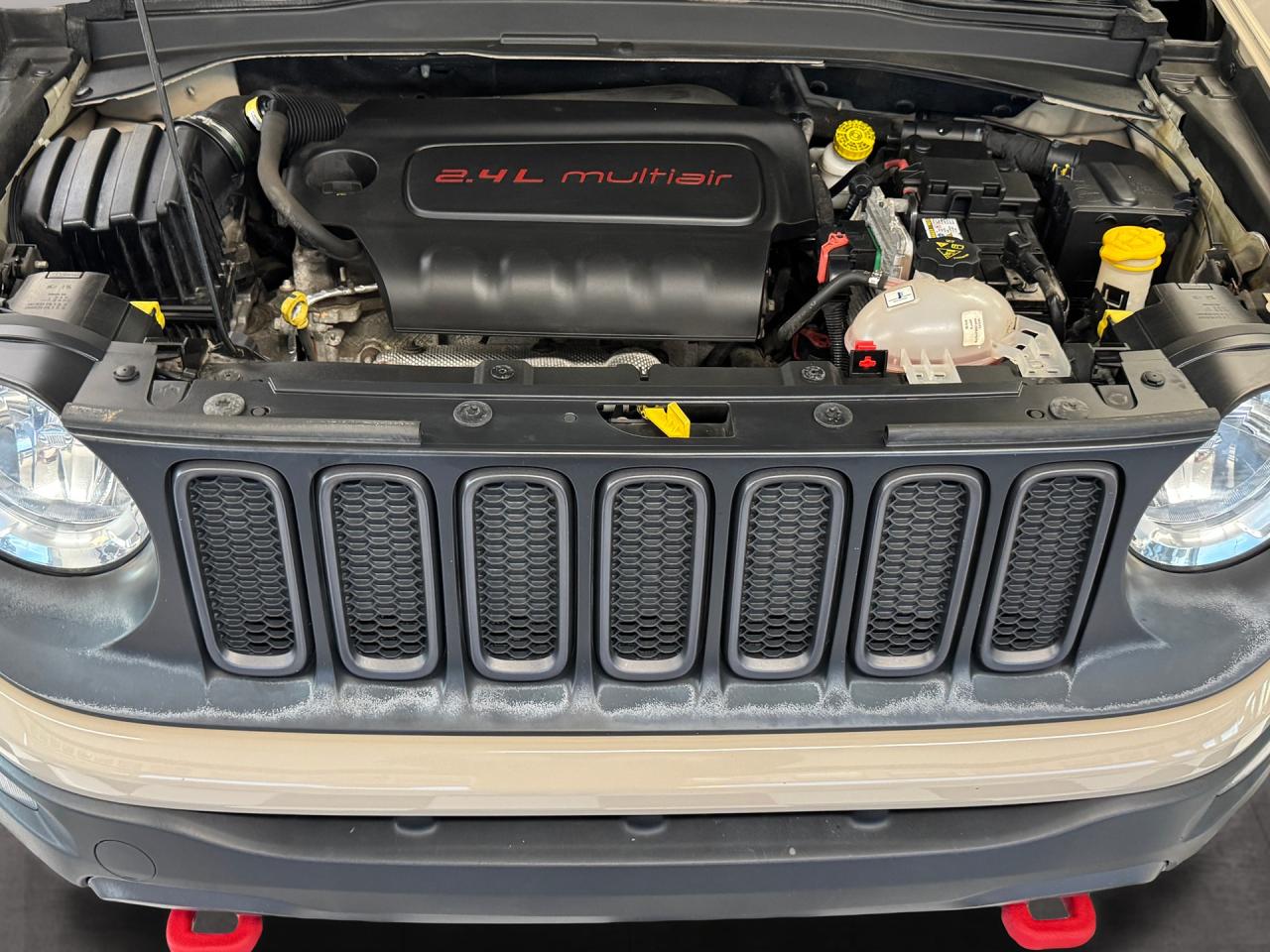 2017 Jeep Renegade 4WD 4dr Deserthawk+New Tires+Camera+CLEAN CARFAX Photo14