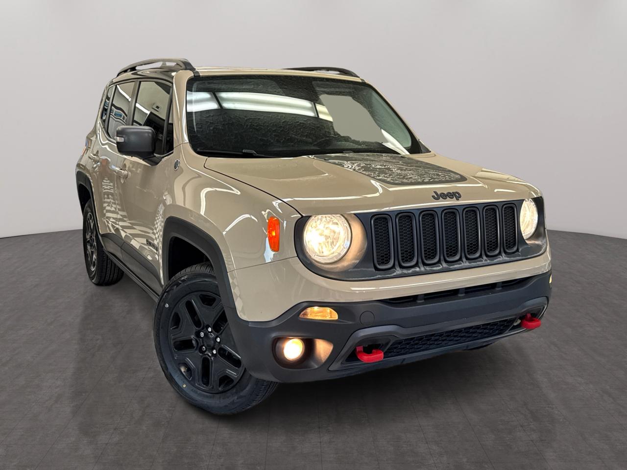 2017 Jeep Renegade 4WD 4dr Deserthawk+New Tires+Camera+CLEAN CARFAX Photo87