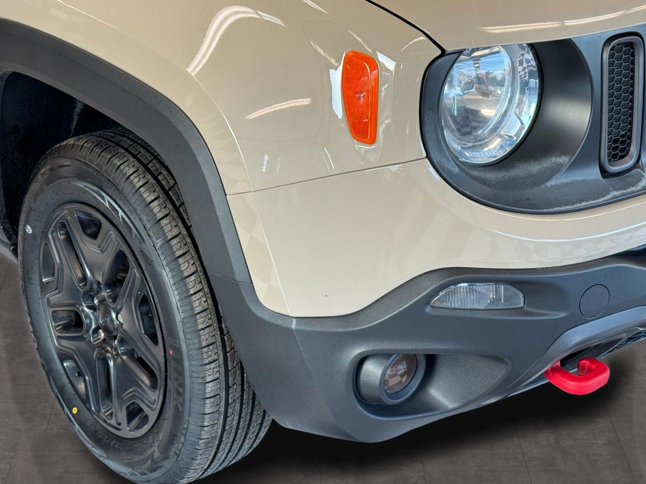 2017 Jeep Renegade 4WD 4dr Deserthawk+New Tires+Camera+CLEAN CARFAX Photo107