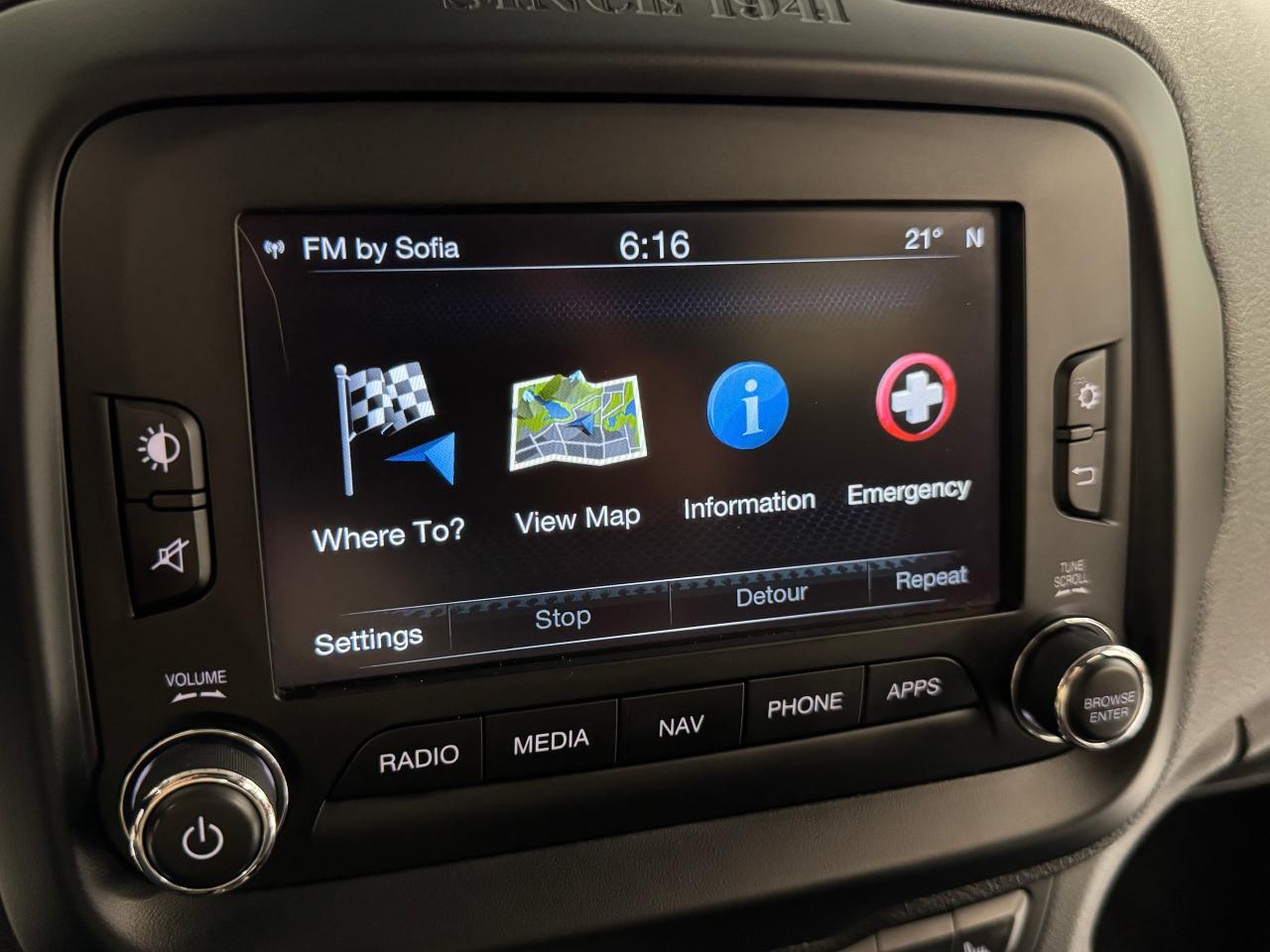 2017 Jeep Renegade 4WD 4dr Deserthawk+New Tires+Camera+CLEAN CARFAX Photo102