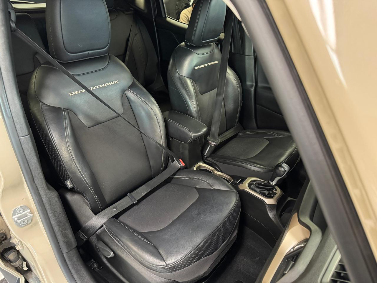 2017 Jeep Renegade 4WD 4dr Deserthawk+New Tires+Camera+CLEAN CARFAX Photo27