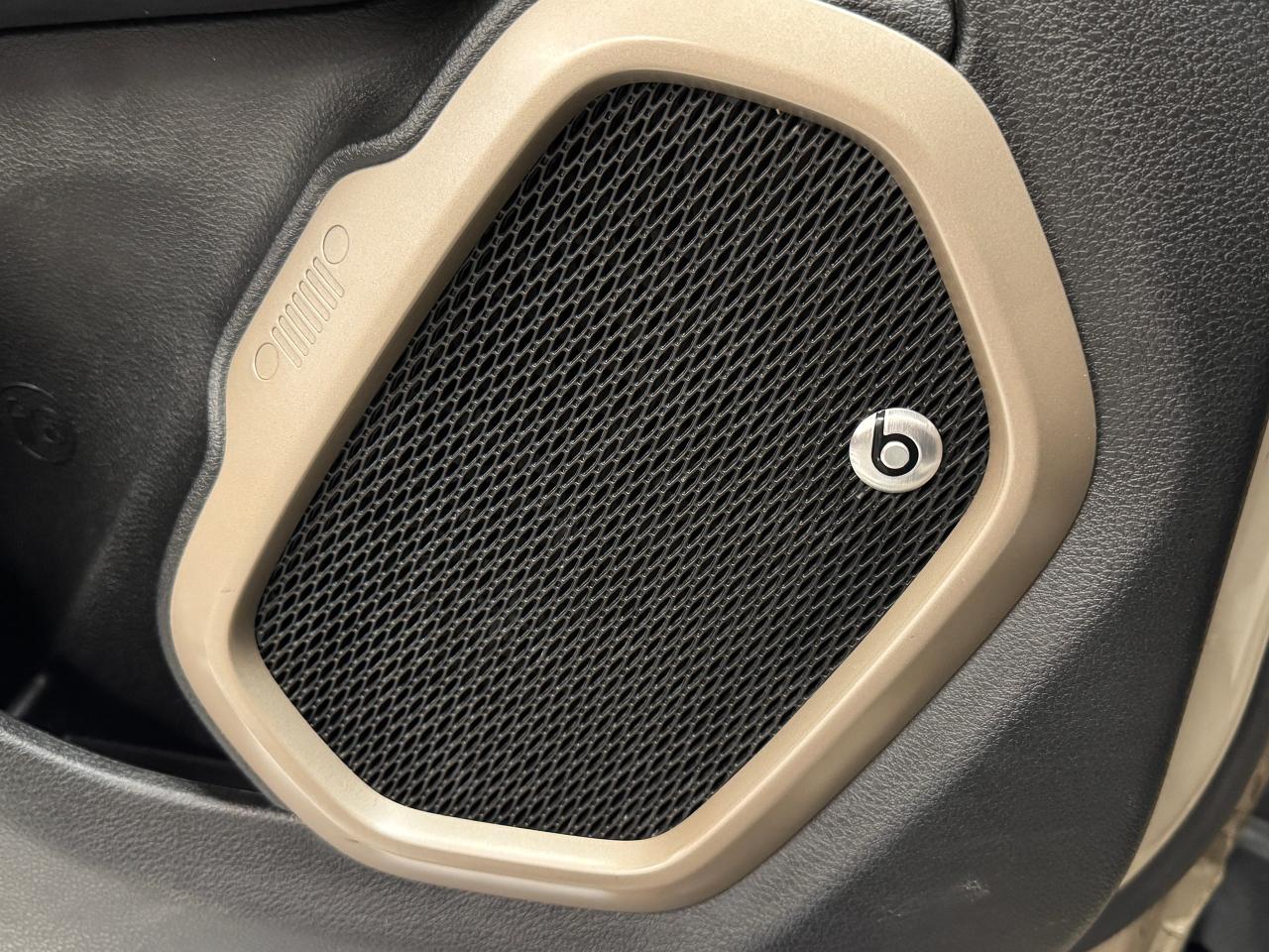 2017 Jeep Renegade 4WD 4dr Deserthawk+New Tires+Camera+CLEAN CARFAX Photo4