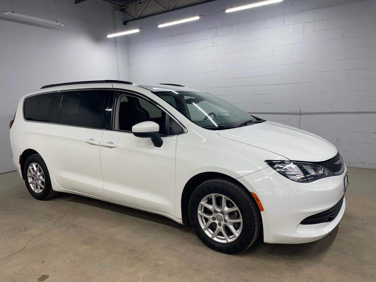 Used 2017 Chrysler Pacifica LX for sale in Guelph, ON