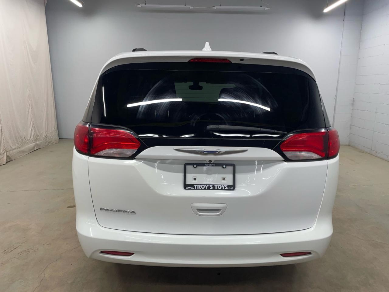 2017 Chrysler Pacifica LX