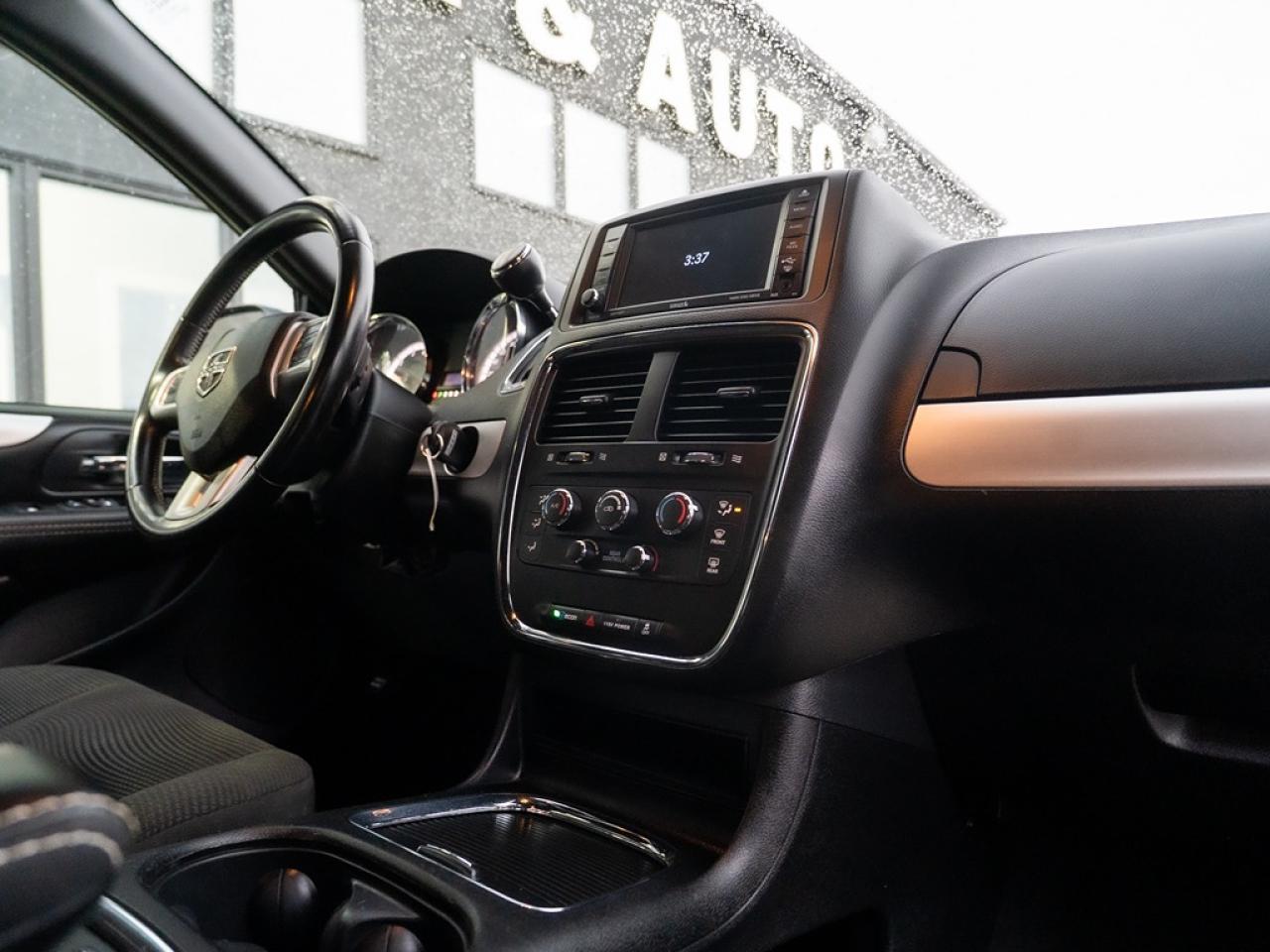 2020 Dodge Grand Caravan SXT Photo43