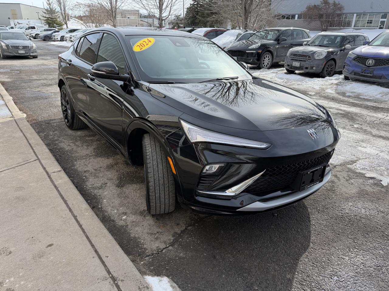 2024 Buick Envista Sport Touring LOW KM! LEATHER, SUNROOF, HTD SEATS! Photo