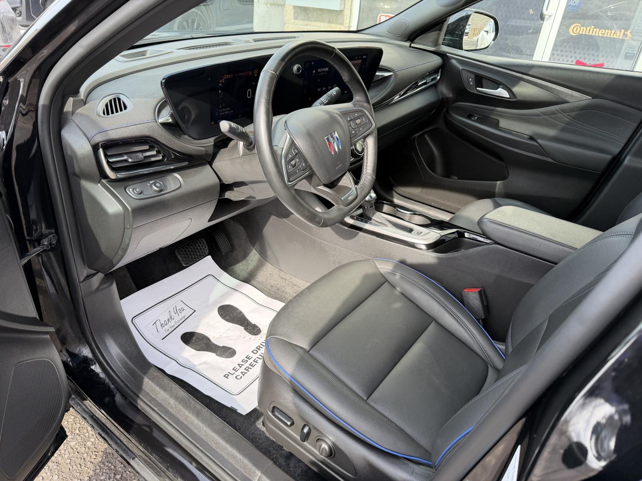 2024 Buick Envista Sport Touring LOW KM! LEATHER, SUNROOF, HTD SEATS! Photo