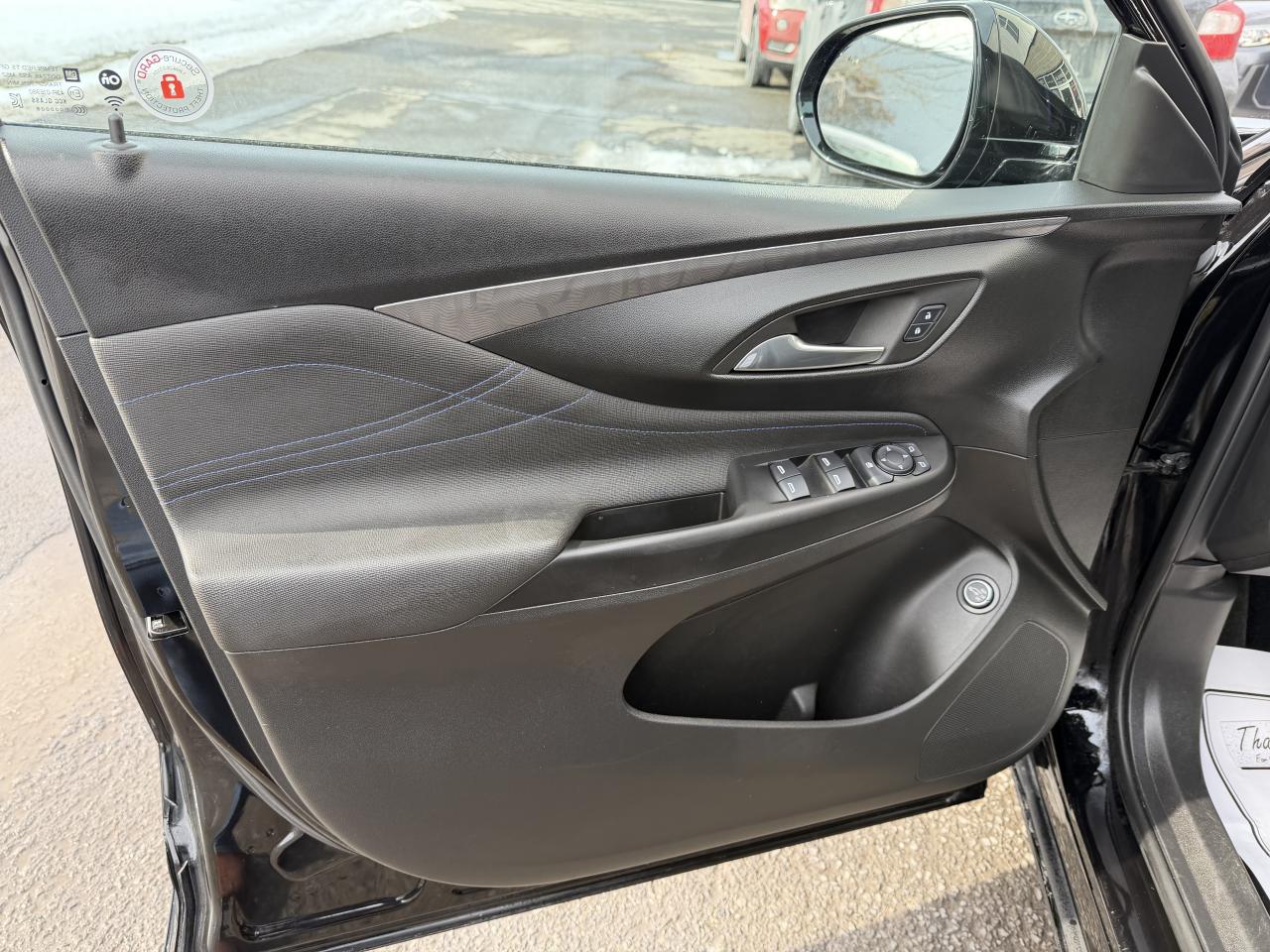 2024 Buick Envista Sport Touring LOW KM! LEATHER, SUNROOF, HTD SEATS! Photo