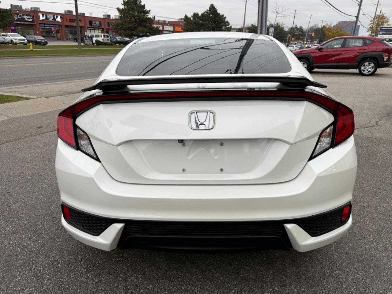 2017 Honda Civic EX-T/ COUPE/ MANUAL/ CLEAN CARFAX/ CARPLAY/ SUNROO - Photo #6