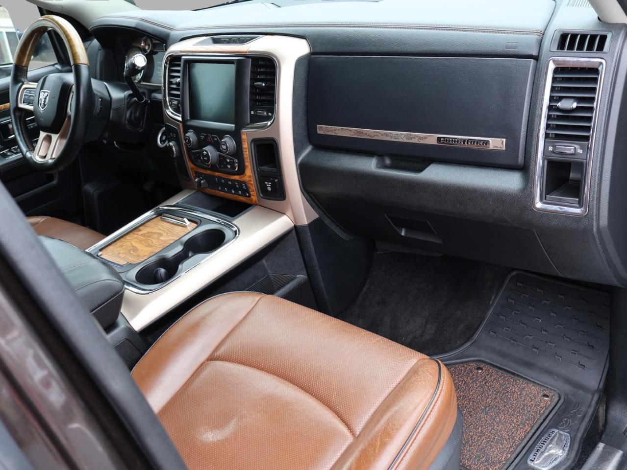 2016 RAM 2500 LONGHORN CREW DIESEL 4WD *1 OWNER*DODGE MAINTAIN* DUEL CAMERA NAV BLUETOOTH LEATHER HEAT/COOL P.SENSORS CRUISE ALLOYS - Photo #12