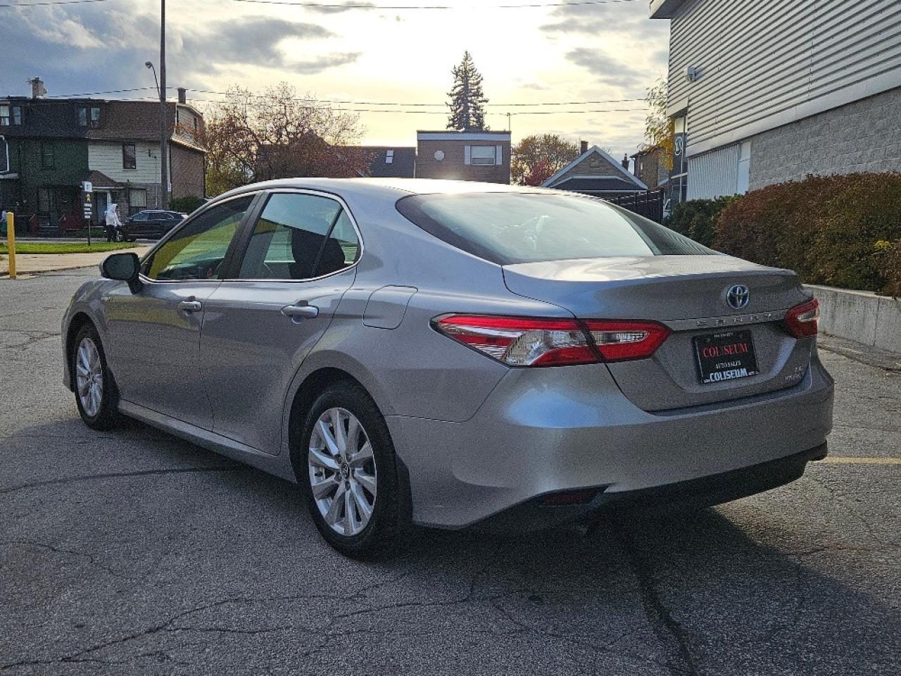 2019 Toyota Camry HYBRID LE-CERTIFIED-FINANCE AVAILABLE Photo2
