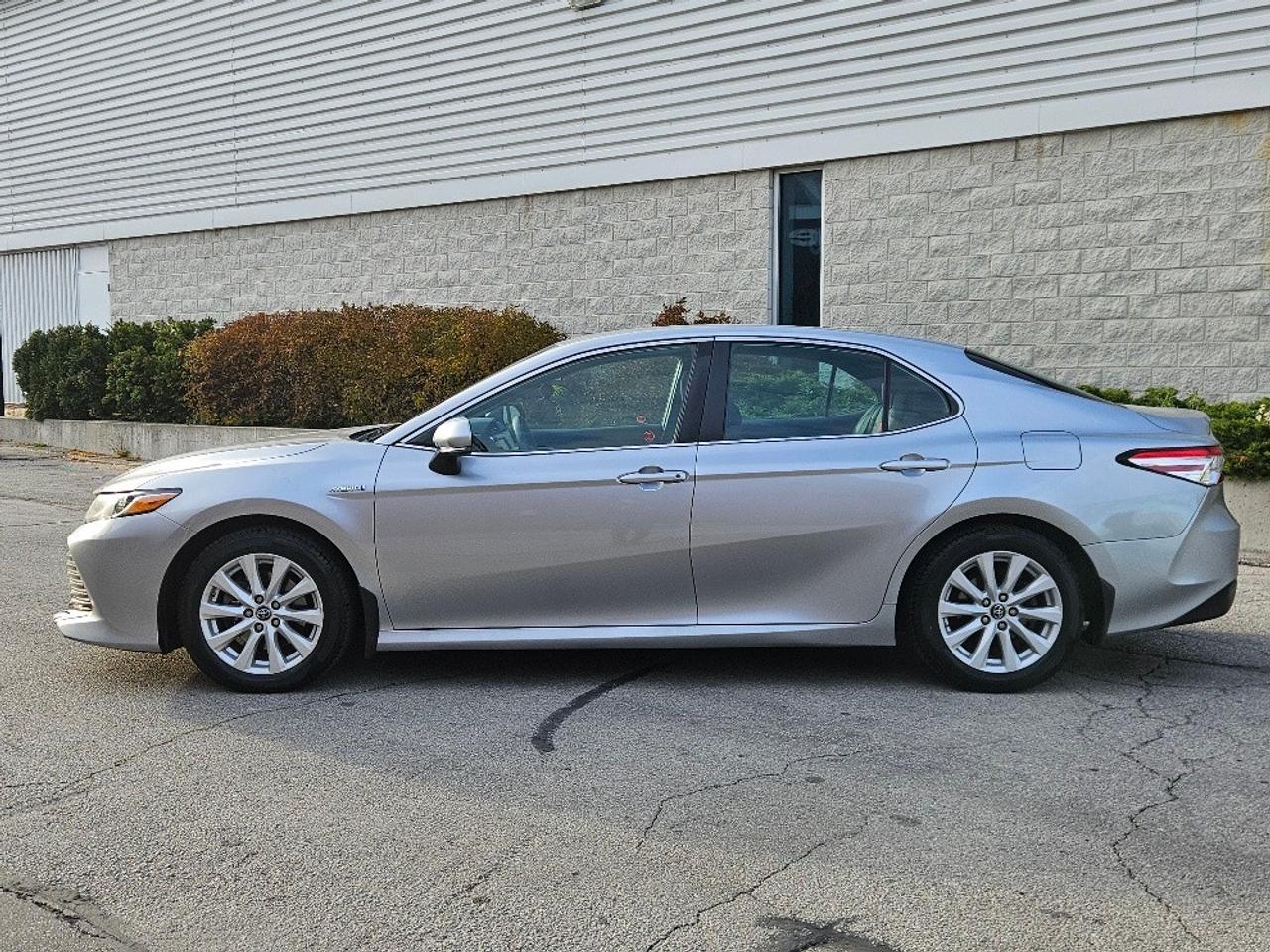 2019 Toyota Camry HYBRID LE-CERTIFIED-FINANCE AVAILABLE Photo1